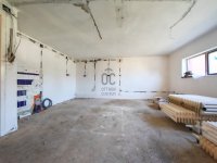 Eladó családi ház, Székesfehérvárott 83.99 M Ft, 8 szobás