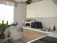 Eladó panellakás, Debrecenben 69.9 M Ft, 3 szobás