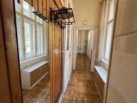 Eladó téglalakás, V. kerületben 139 M Ft, 3 szobás