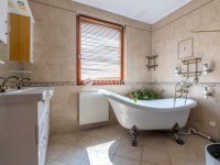 Eladó családi ház, XX. kerületben 219.99 M Ft, 7 szobás