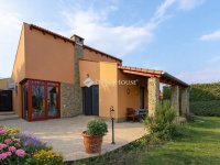 Eladó családi ház, Csomádon 268 M Ft, 7 szobás