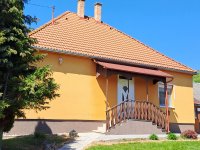 Eladó családi ház, Nagybajcson 69 M Ft, 4 szobás