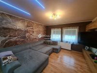 Eladó családi ház, Balatonszabadiban 89.9 M Ft, 5 szobás