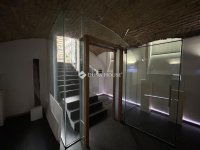 Eladó üzlethelyiség, IX. kerületben 109.9 M Ft