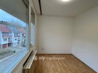 Eladó téglalakás, Szekszárdon 38 M Ft, 1+2 szobás