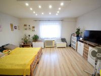 Eladó családi ház, Csepregen 29.9 M Ft, 2 szobás
