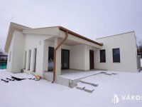 Eladó ikerház, Tinnyén 120 M Ft, 4 szobás / költözzbe.hu