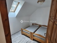 Eladó családi ház, Siófokon 259.9 M Ft, 9 szobás