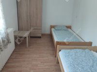 Eladó családi ház, Tatán 750 M Ft, 25 szobás