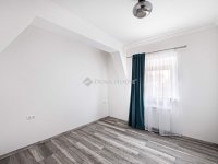 Eladó családi ház, XVIII. kerületben 249 M Ft, 8 szobás