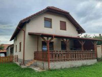 Eladó családi ház, Pásztón 160 M Ft, 4 szobás