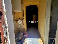 Eladó családi ház, Pécsett 19.9 M Ft, 5 szobás