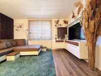 Eladó családi ház, Pécsett 129.9 M Ft, 6 szobás