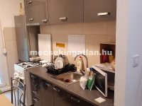 Kiadó panellakás, albérlet, Pécsett 180 E Ft / hó, 2 szobás