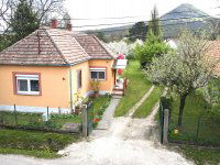 Eladó családi ház, Nemesgulácson 62.9 M Ft, 2 szobás