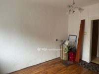 Eladó családi ház, Pécsett 60 M Ft, 3 szobás