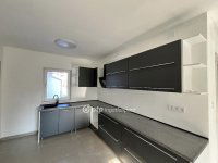 Eladó családi ház, Előszálláson 65 M Ft, 3 szobás