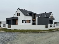 Eladó ikerház, Szombathelyen 169 M Ft, 5 szobás