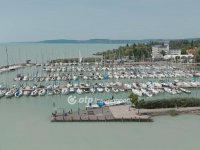 Eladó téglalakás, Balatonkenesén 122.1 M Ft, 3 szobás