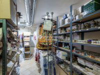 Eladó üzlethelyiség, V. kerületben 952.5 M Ft