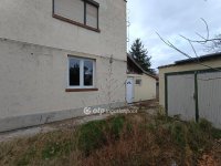 Eladó családi ház, Békésen 28.5 M Ft, 3 szobás