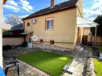 Eladó családi ház, Pécsett 89.9 M Ft, 3 szobás