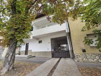 Eladó téglalakás, Pécsett 68.9 M Ft, 4 szobás