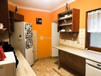 Eladó családi ház, Bugyin 93.5 M Ft, 4 szobás