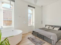 Eladó téglalakás, VI. kerületben 145 M Ft, 3 szobás