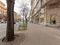 Eladó üzlethelyiség