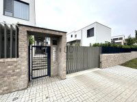 Eladó téglalakás, XI. kerületben 244 M Ft, 4 szobás