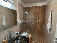 Eladó téglalakás, VI. kerületben 164.9 M Ft, 6 szobás