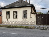 Eladó téglalakás, Cegléden 29.9 M Ft, 6 szobás