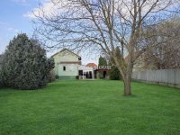 Eladó családi ház, Úrin 75.9 M Ft, 3 szobás