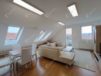 Eladó téglalakás, Sopronban 89.9 M Ft, 4 szobás