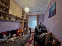 Eladó családi ház, Ászáron 64.9 M Ft, 5 szobás