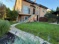 Eladó családi ház, Budaörsön 320 M Ft, 7 szobás