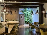 Eladó üzlethelyiség, Biatorbágyon, Szabadság úton 175 M Ft