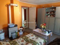 Eladó családi ház, Kecskeméten 22.7 M Ft, 2 szobás