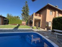 Eladó családi ház, Balatonmáriafürdőn 200 M Ft, 8 szobás