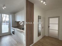 Eladó panellakás, Pécsett 54.9 M Ft, 2 szobás