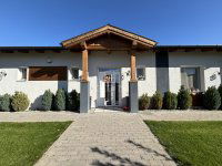 Eladó családi ház