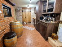 Eladó nyaraló, Komlón 158 M Ft, 9 szobás / költözzbe.hu