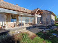 Eladó családi ház, Segesden 11.9 M Ft, 4 szobás