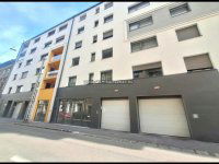 Eladó üzlethelyiség