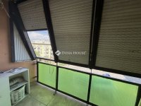 Eladó panellakás, Pécsett 54.5 M Ft, 3 szobás