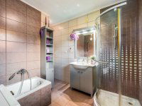 Eladó családi ház, Pilismaróton 248 M Ft, 6 szobás