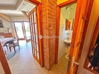 Eladó családi ház, Szentendrén 200.8 M Ft, 6 szobás