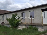 Eladó hotel, Dunaföldváron 179.5 M Ft, 6 szobás