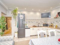 Eladó családi ház, Vecsésen 112 M Ft, 4 szobás